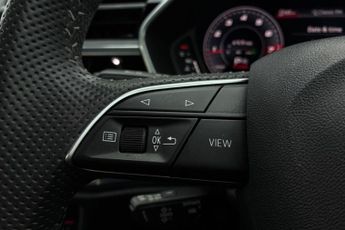 AUDI Q3  45 TFSI Quattro S Line 5dr S Tronic Estate