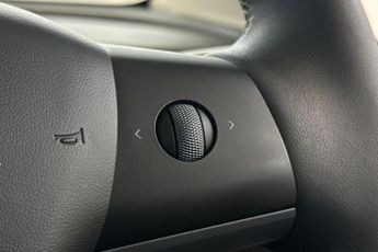 TESLA MODEL Y  RWD 5dr Auto Hatchback