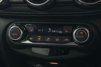 NISSAN JUKE  1.6 Hybrid Tekna 5dr Auto Hatchback