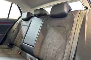 VOLKSWAGEN GOLF  1.5 TSI 204 Style eHybrid 5dr DSG Hatchback