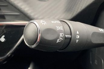 PEUGEOT 208  100kW GT Premium 50kWh 5dr Auto Hatchback