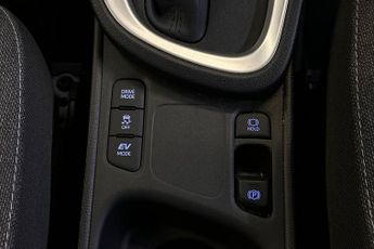 TOYOTA YARIS CROSS  1.5 Hybrid Design 5dr CVT Estate