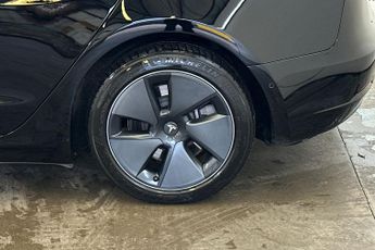TESLA MODEL 3  RWD 4dr Auto Saloon