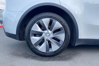 TESLA MODEL Y  Long Range AWD 5dr Auto Hatchback