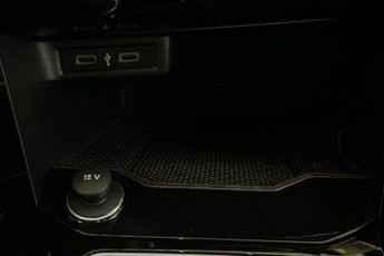 VOLKSWAGEN T-ROC  1.5 TSI R-Line 5dr DSG Hatchback