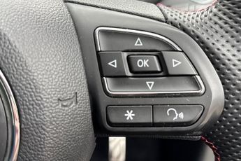 MG MOTOR UK HS  1.5 T-GDI PHEV Trophy 5dr Auto Hatchback
