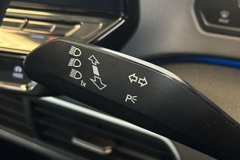 VOLKSWAGEN ID.3  150kW Life Pro Performance 58kWh 5dr Auto Hatchback