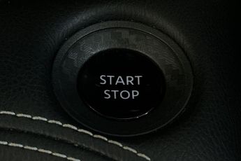 NISSAN JUKE  1.6 Hybrid Tekna 5dr Auto Hatchback