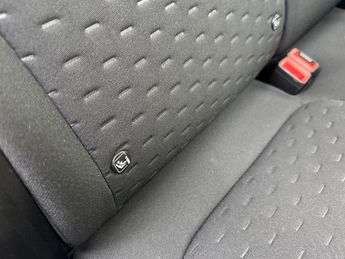 FORD PUMA  Titanium 5 Door 1.0L EcoBoost 125PS mHEV 7 Speed Automatic