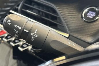 PEUGEOT 2008  100kW Allure Premium 50kWh 5dr Auto Estate