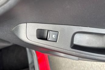 FORD PUMA  Titanium 5 Door 1.0L EcoBoost 125PS mHEV 7 Speed Automatic