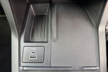 FORD PUMA  Titanium 5 Door 1.0L EcoBoost 125PS mHEV 7 Speed Automatic