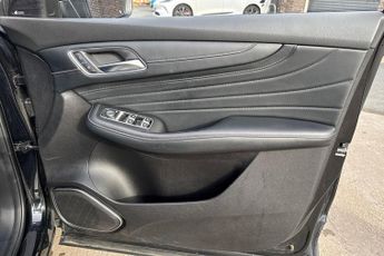 MG MOTOR UK HS  1.5 T-GDI PHEV Exclusive 5dr Auto Hatchback