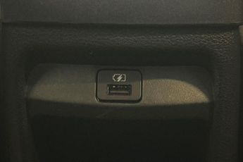 NISSAN JUKE  1.6 Hybrid N-Connecta 5dr Auto Hatchback