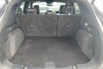 FORD KUGA  ST-Line Edition 5 door 2.5L Duratec FHEV 190PS FWD CVT Automati