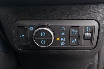 FORD KUGA  ST-Line Edition 5 door 2.5L Duratec FHEV 190PS FWD CVT Automati