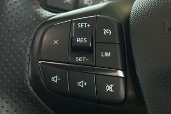 FORD KUGA  ST-Line Edition 5 door 2.5L Duratec FHEV 190PS FWD CVT Automati