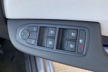 RENAULT CLIO  1.6 E-TECH full hybrid 145 Techno 5dr Auto Hatchback