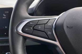RENAULT CLIO  1.6 E-TECH full hybrid 145 Techno 5dr Auto Hatchback