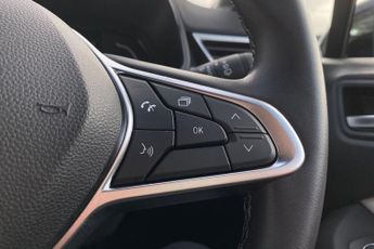 RENAULT CLIO  1.6 E-TECH full hybrid 145 Techno 5dr Auto Hatchback