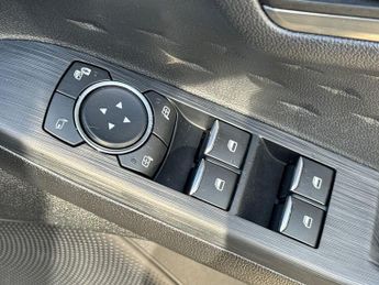 FORD KUGA  2.5 Duratec PHEV Titanium 5dr Auto 225PS