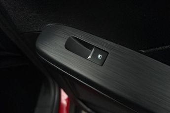 FORD KUGA  ST-Line Edition 5 door 2.5L Duratec PHEV 225PS FWD CVT Automati