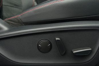 FORD KUGA  ST-Line Edition 5 door 2.5L Duratec PHEV 225PS FWD CVT Automati