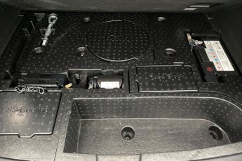 MG MOTOR UK HS  1.5 T-GDI PHEV Exclusive 5dr Auto Hatchback