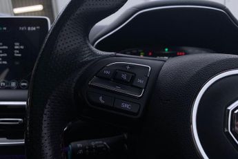 MG MOTOR UK HS  1.5 T-GDI PHEV Exclusive 5dr Auto Hatchback