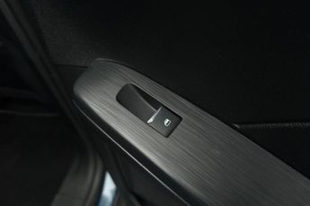 FORD KUGA  Vignale 5 door 2.5L Duratec FHEV 190PS FWD CVT Automatic