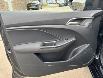MG MOTOR UK MG3  1.5 Hybrid SE 5dr Auto Hatchback