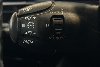 PEUGEOT 2008  100kW GT 50kWh 5dr Auto Estate