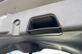 NISSAN JUKE  1.6 Hybrid Tekna 5dr Auto Hatchback