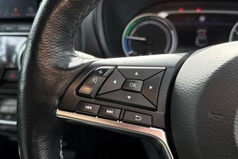 NISSAN JUKE  1.6 Hybrid Tekna 5dr Auto Hatchback