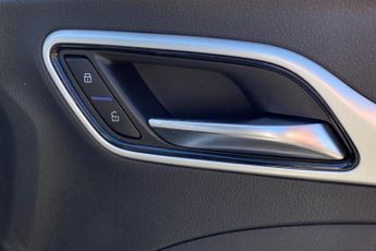 MG MOTOR UK ZS  1.0T GDi Exclusive 5dr DCT Hatchback