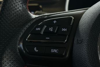 MG MOTOR UK ZS  1.0T GDi Exclusive 5dr DCT Hatchback