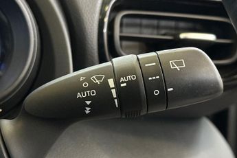 TOYOTA YARIS  1.5 Hybrid Design 5dr CVT Hatchback