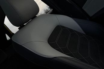 FORD PUMA  Gen-E Premium 5 Door 43 kWh Standard Range 1 Speed Automatic