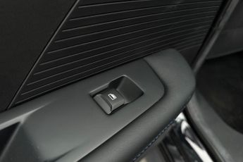 MG MOTOR UK MG4  125kW SE EV 51kWh 5dr Auto Hatchback