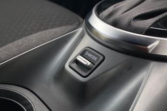 NISSAN JUKE  1.6 Hybrid N-Connecta 5dr Auto Hatchback