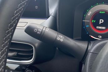 NISSAN JUKE  1.6 Hybrid N-Connecta 5dr Auto Hatchback