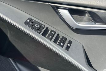 KIA NIRO  1.6 GDi 127 Hybrid 3 5dr DCT Estate