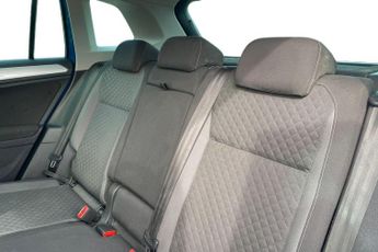 VOLKSWAGEN TIGUAN  2.0 TDi Bluemotion Tech SE 5Dr Estate