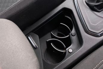 VOLKSWAGEN TIGUAN  2.0 TDi Bluemotion Tech SE 5Dr Estate