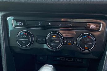 VOLKSWAGEN TIGUAN  2.0 TDi Bluemotion Tech SE 5Dr Estate