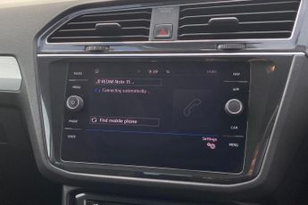 VOLKSWAGEN TIGUAN  2.0 TDi Bluemotion Tech SE 5Dr Estate