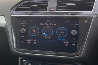 VOLKSWAGEN TIGUAN  2.0 TDi Bluemotion Tech SE 5Dr Estate