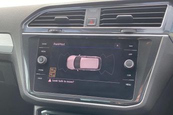 VOLKSWAGEN TIGUAN  2.0 TDi Bluemotion Tech SE 5Dr Estate