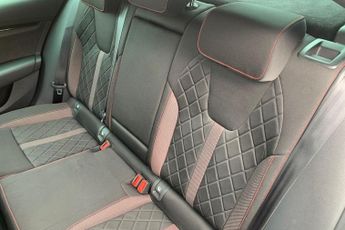 SKODA OCTAVIA  1.4 TSI iV vRS 5dr DSG Hatchback