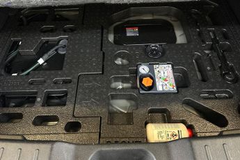 NISSAN JUKE  1.6 Hybrid N-Connecta 5dr Auto Hatchback